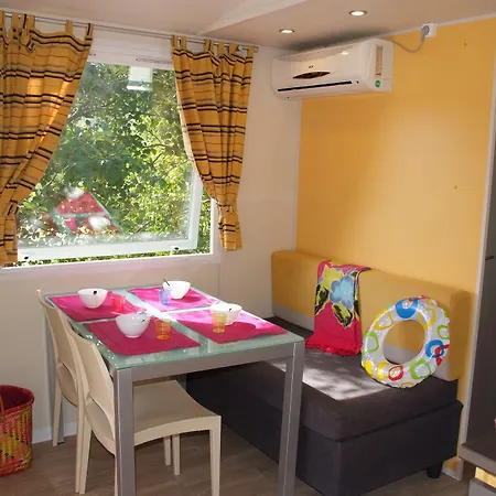 Vallee Du Paradis Parque de Campismo 4*